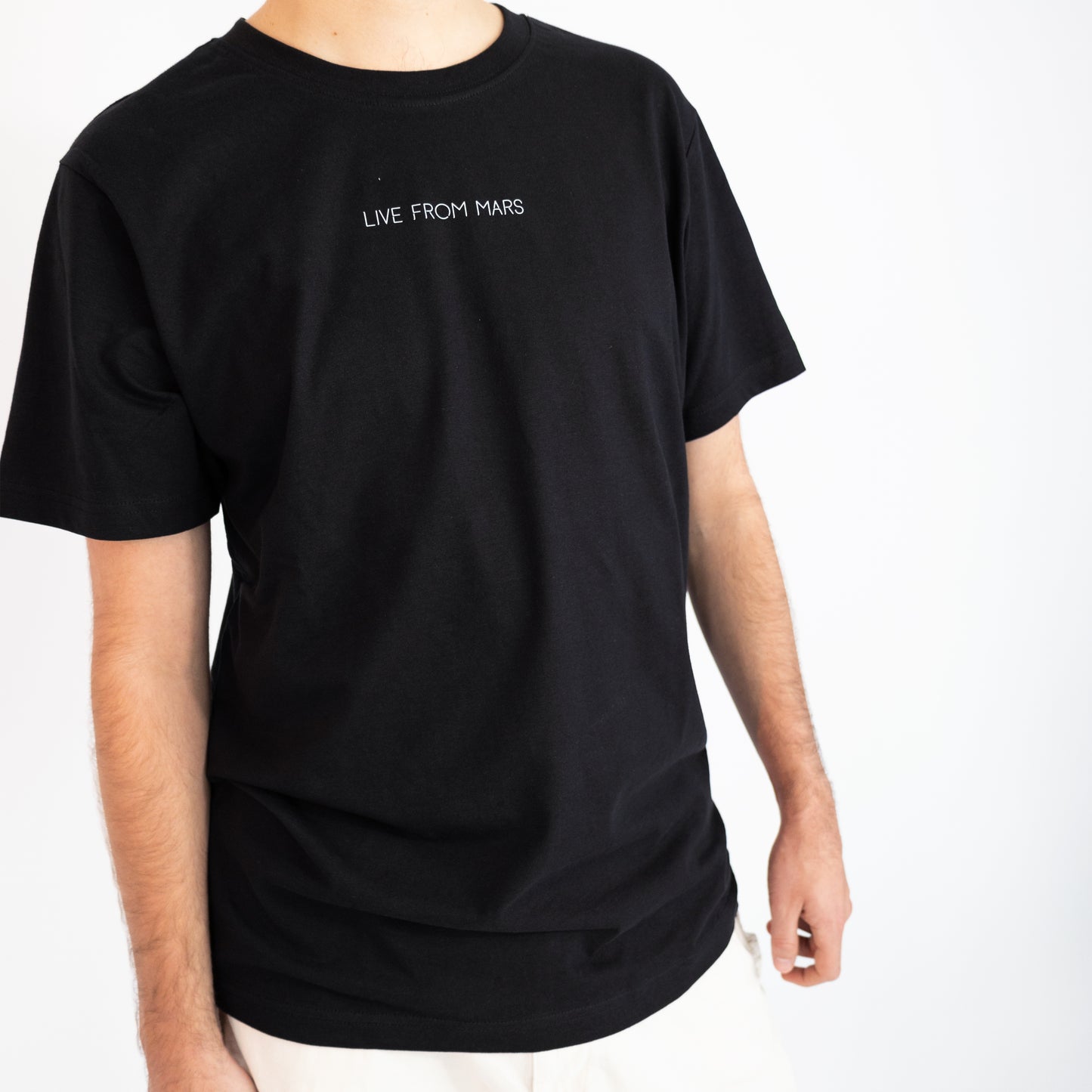 Wavyman Tee Black