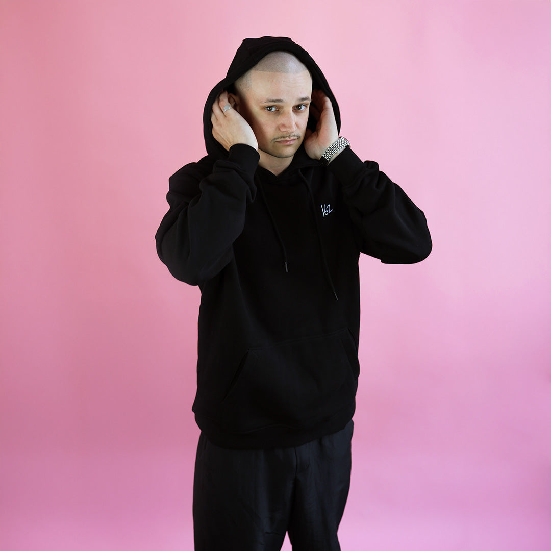 162 Hoodie Black